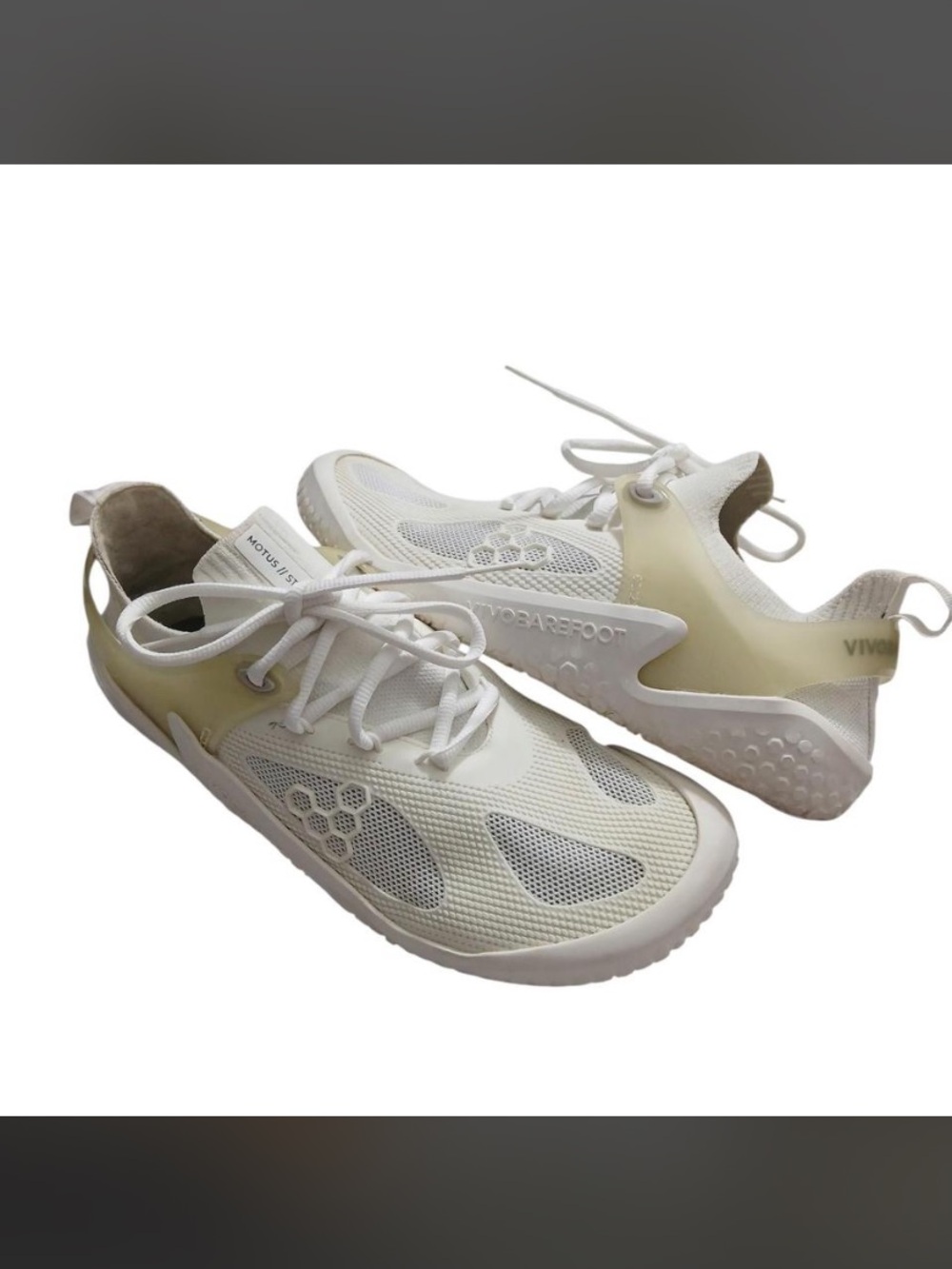 Vivobarefoot Motus sneakers
